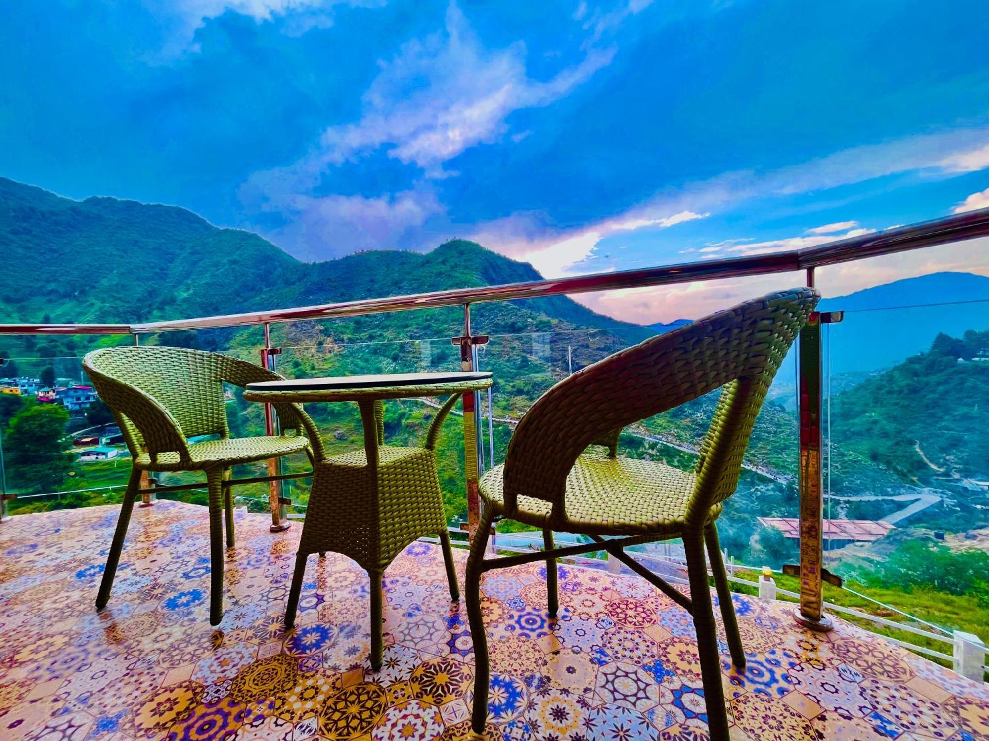 The Kempty Osasis - A Boutique Resort With Scenic Mountain View In 穆索里 外观 照片